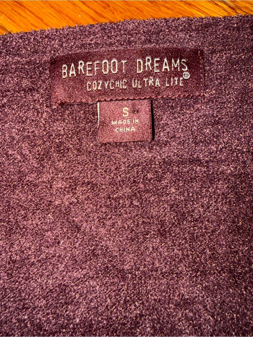 Barefoot Dreams sweater made from their CozyChic Ultra Lite fabric - Picture 2 of 2